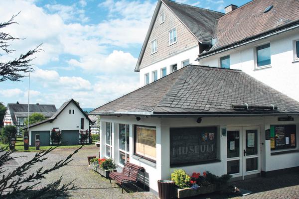  Schiefer- und Heimatmuseum Holthausen